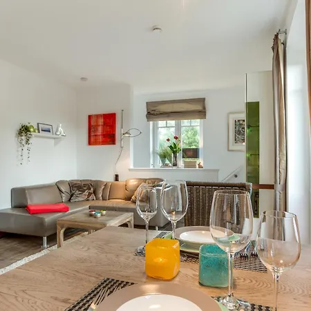 Berthin Bleeg, App 4 Buhne 4 *