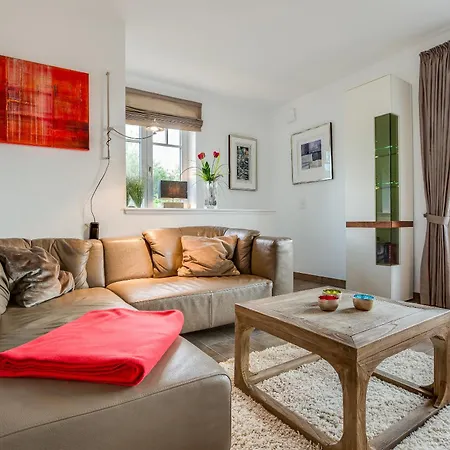 Berthin Bleeg, App 4 Buhne 4 *