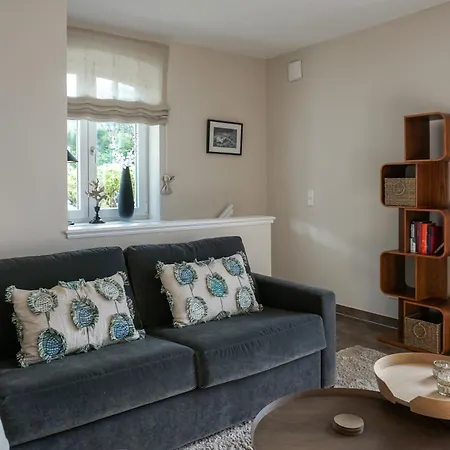 Berthin Bleeg, App 4 Buhne 4 Apartment *